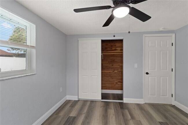 Building Photo - 7415 San Salvadore Dr