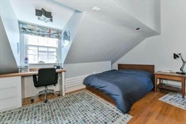 Building Photo - 39 Pinckney St