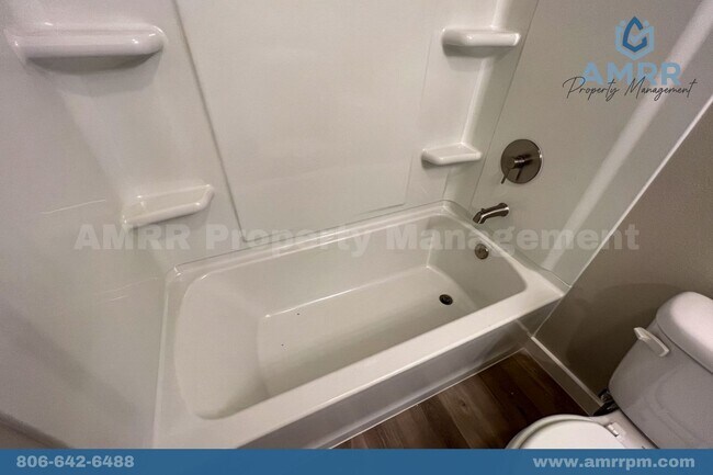 Building Photo - 3 Bedroom Townhome In Harvest Wolfforth!