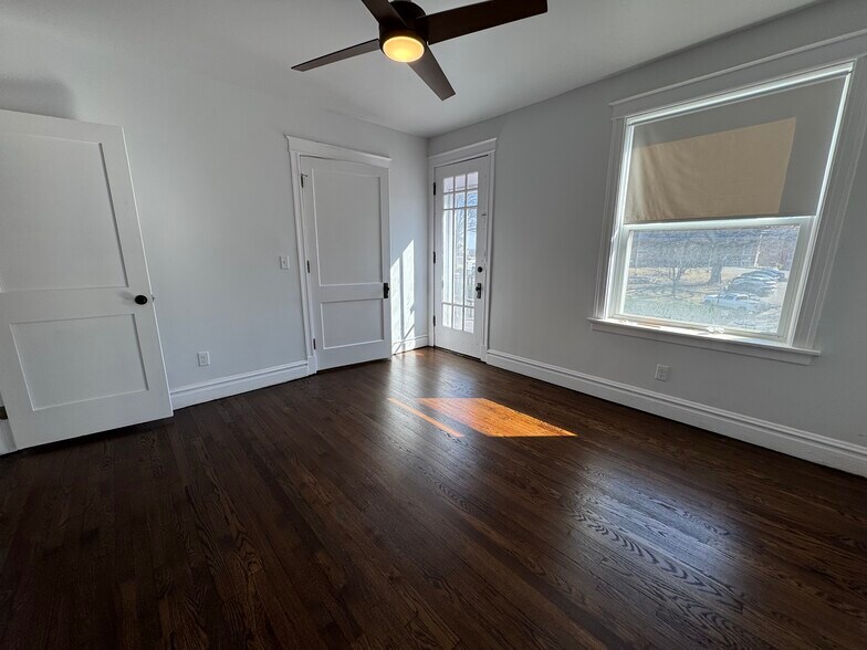 Building Photo - 5011 S Broadway