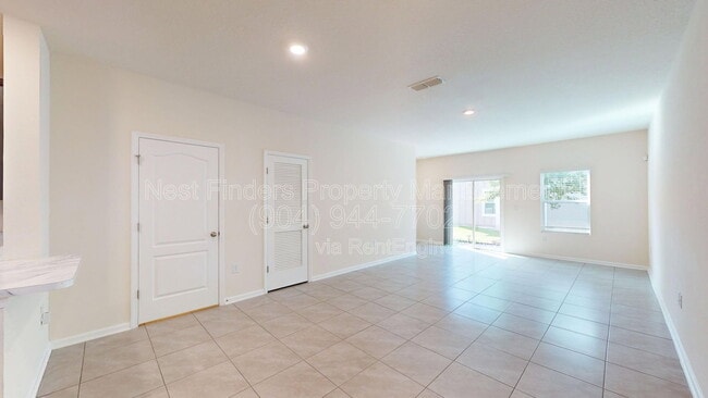 Building Photo - 373 Aralia Ln