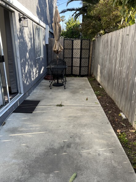 PRIVATE PATIO - 627 Coronado Ave