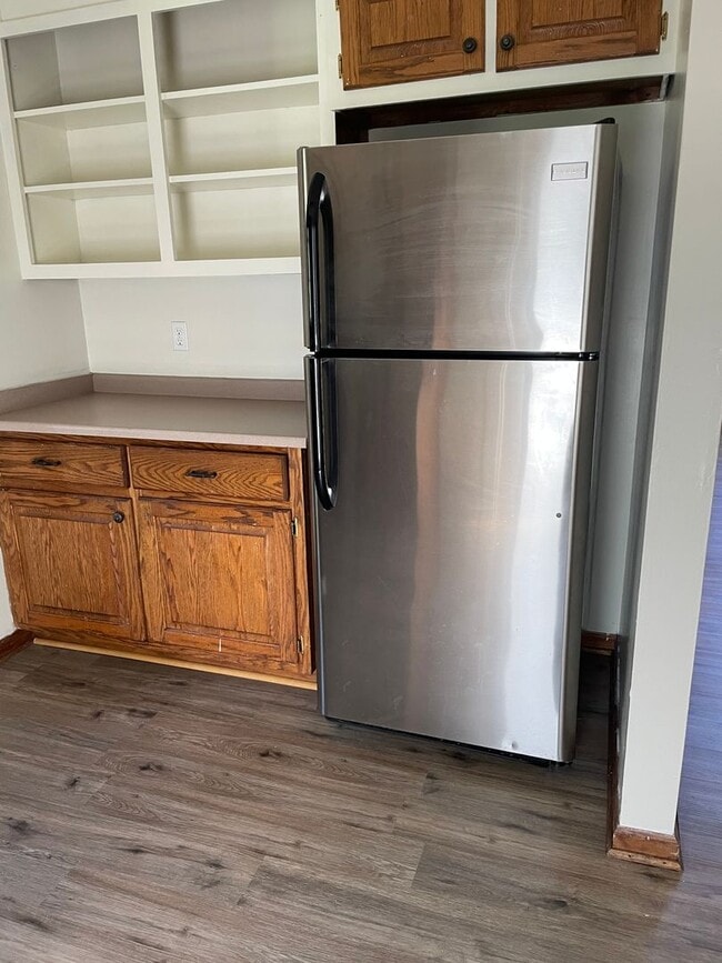 Building Photo - 3 Bedroom 2.5 Bath Townhome Located in Fou...