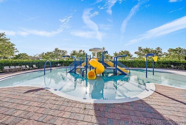 Building Photo - 102 Crab Cay Way