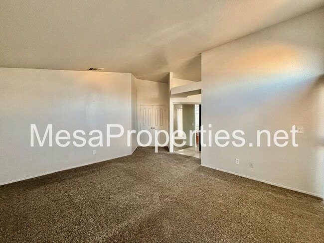 Building Photo - 12914 Tiburon Dr