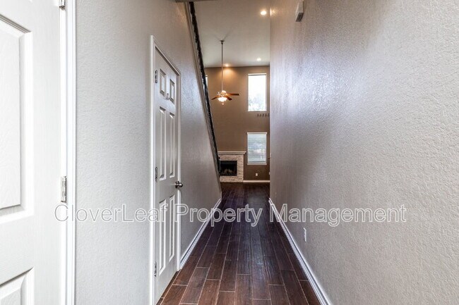 Building Photo - 213 Tumbleweed Run