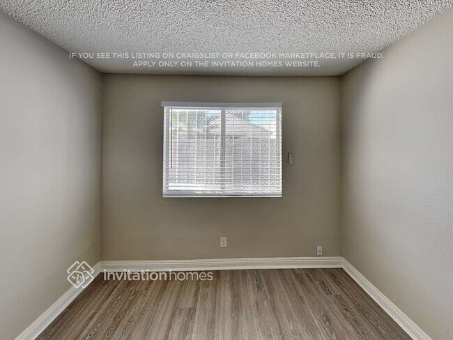 Building Photo - 4041 Hazelridge Dr