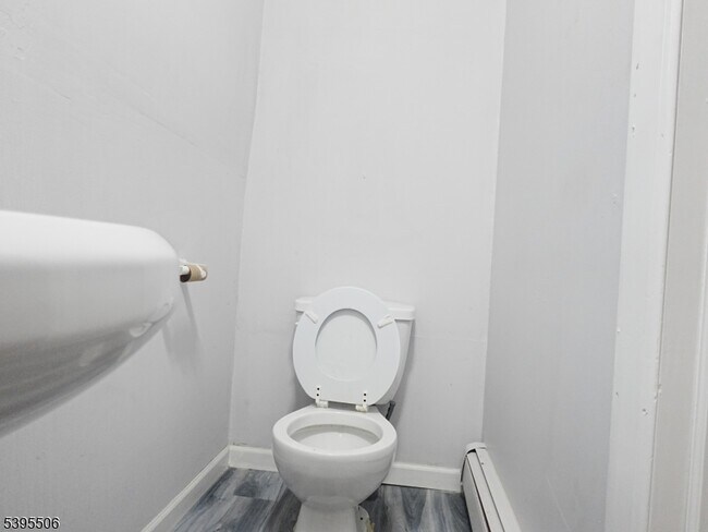 Building Photo - 510 Morris Ave