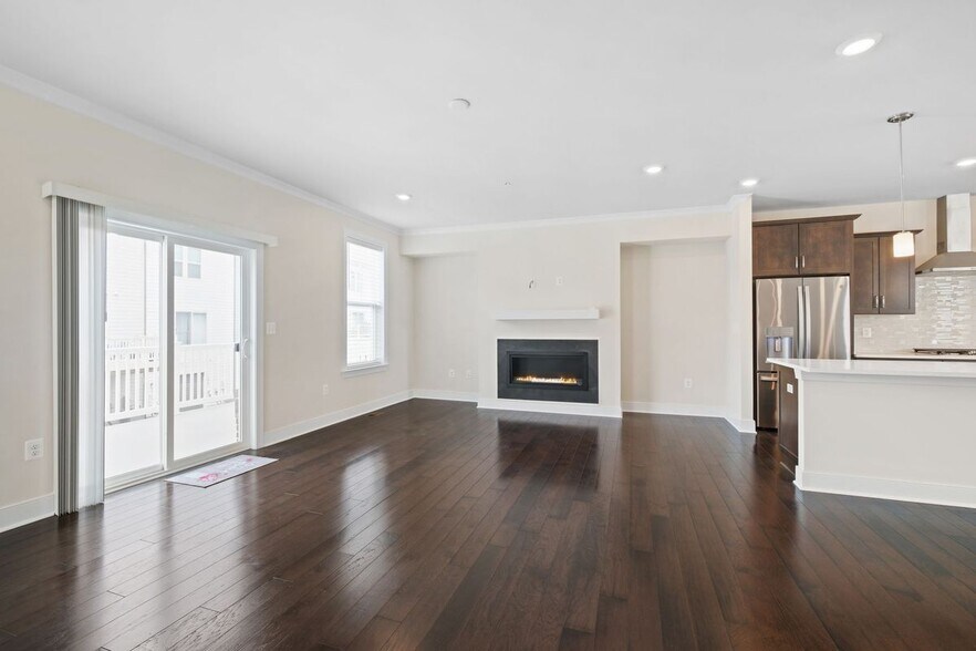 Building Photo - 143 Rubens Dr