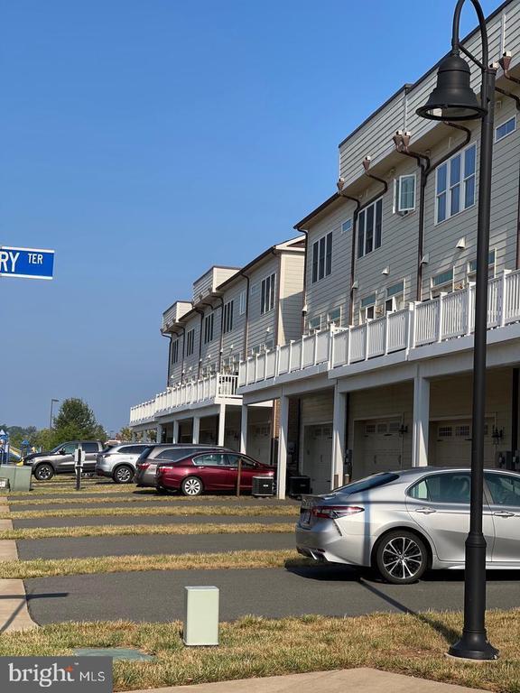 Building Photo - 44711 Plympton Square