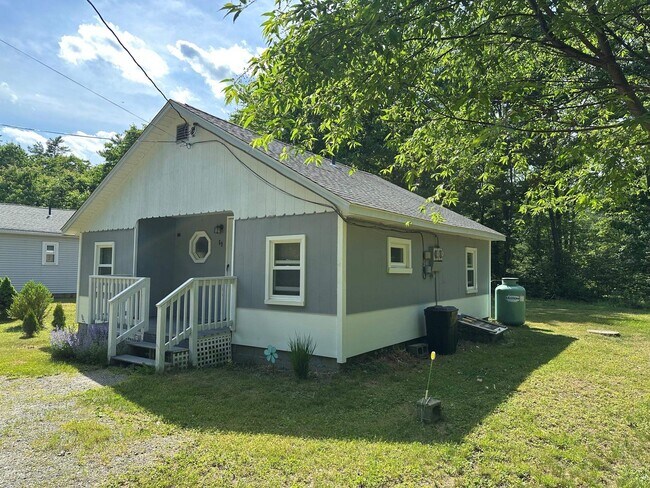 Building Photo - 67-69 County Rd