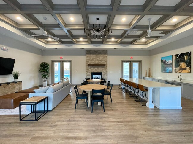Building Photo - Tuscany con Terrazza | 1 Bed 1 Bath | 773 sf