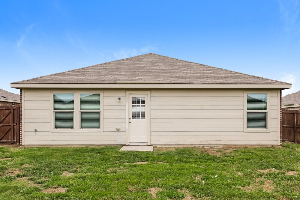 Building Photo - 1124 Skyline Dr