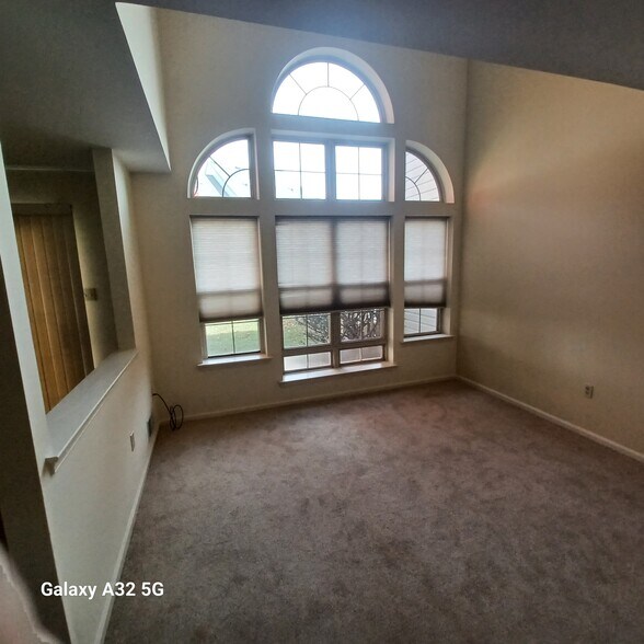 Building Photo - 113 Glennbrook Ct