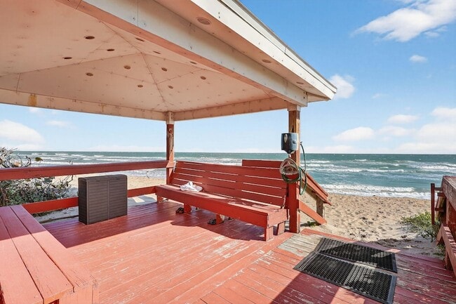 Building Photo - 7410 S Ocean Dr