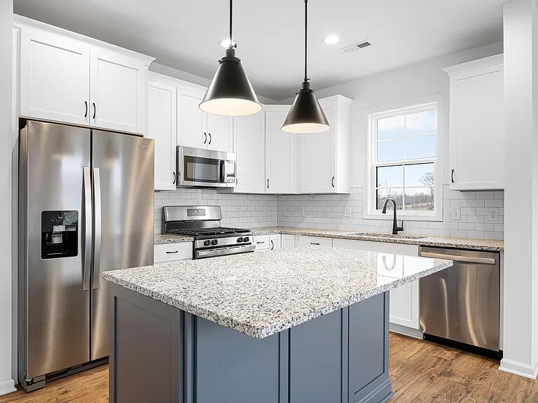 Building Photo - 2005 Kyles Wy