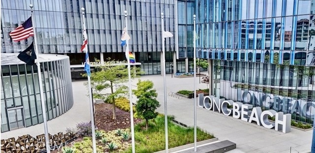 Building Photo - 400 W Ocean Blvd