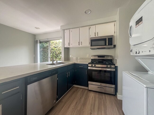 Interior Photo - 4236 W 129th St