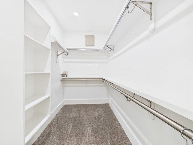 Building Photo - 6310 Norland St