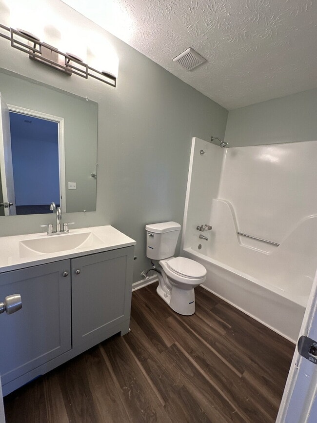 Building Photo - Fully Renovated 2 Bedroom 2 Bath Duplex in Stone Mountain