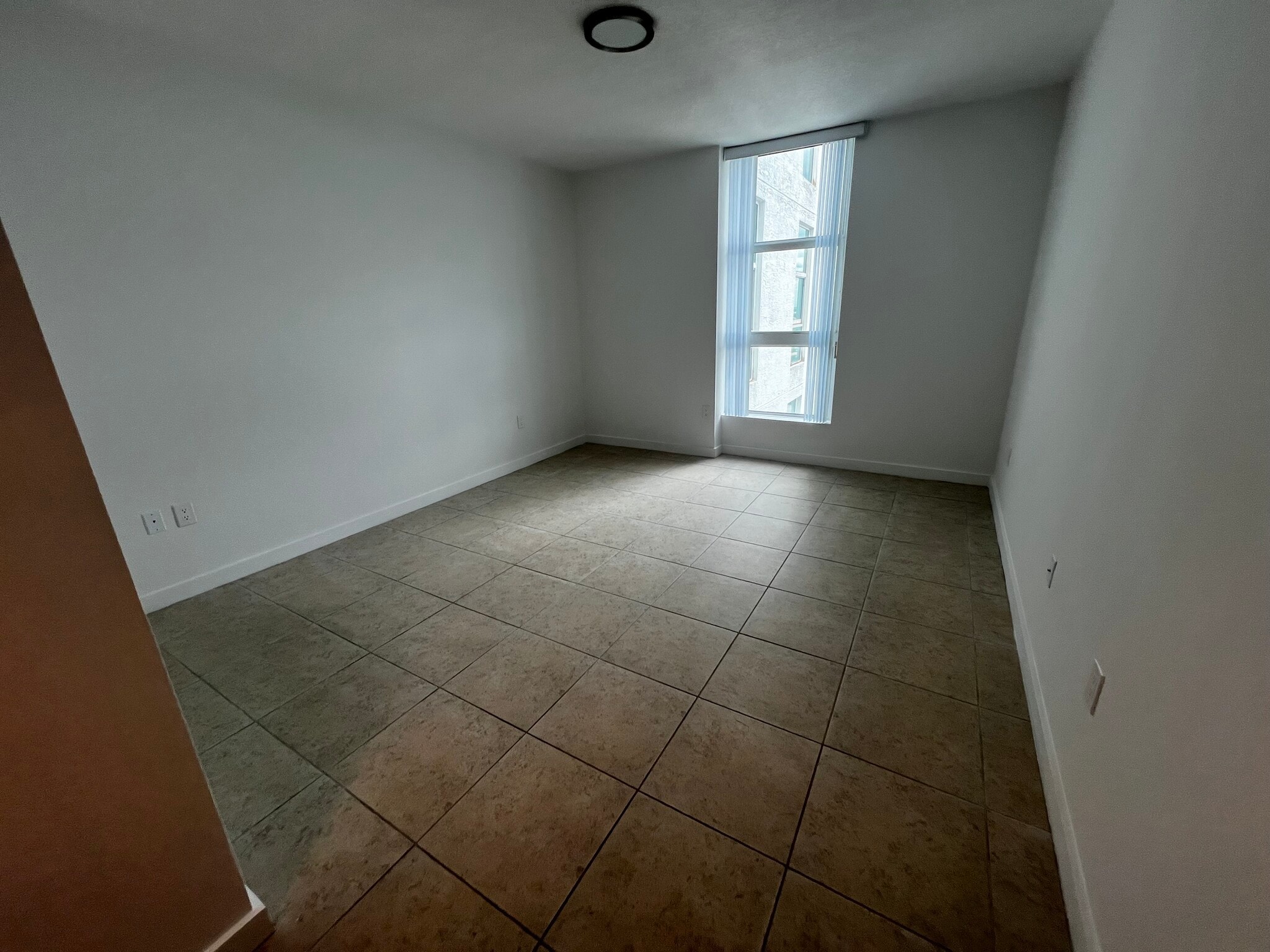 Building Photo - 1031 NW 19th Ct