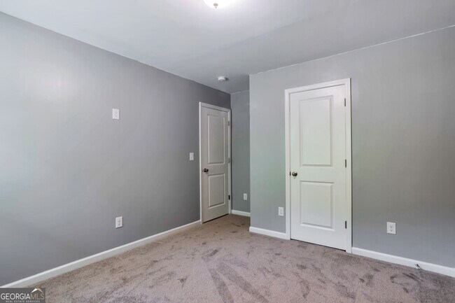Building Photo - 4098 Clay Ct SE