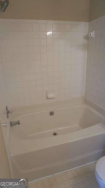 Building Photo - 5705 Hampton Ct