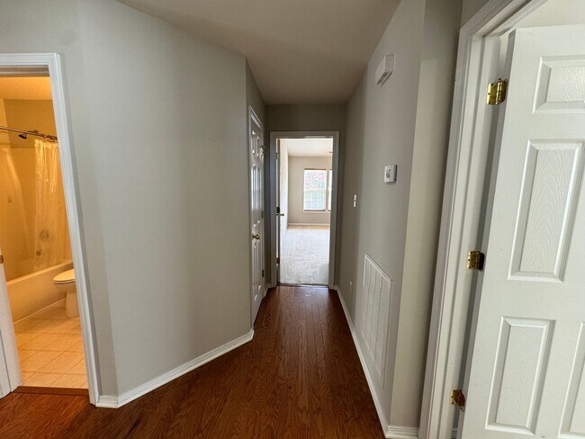 Building Photo - 5337 Thunderidge Drive