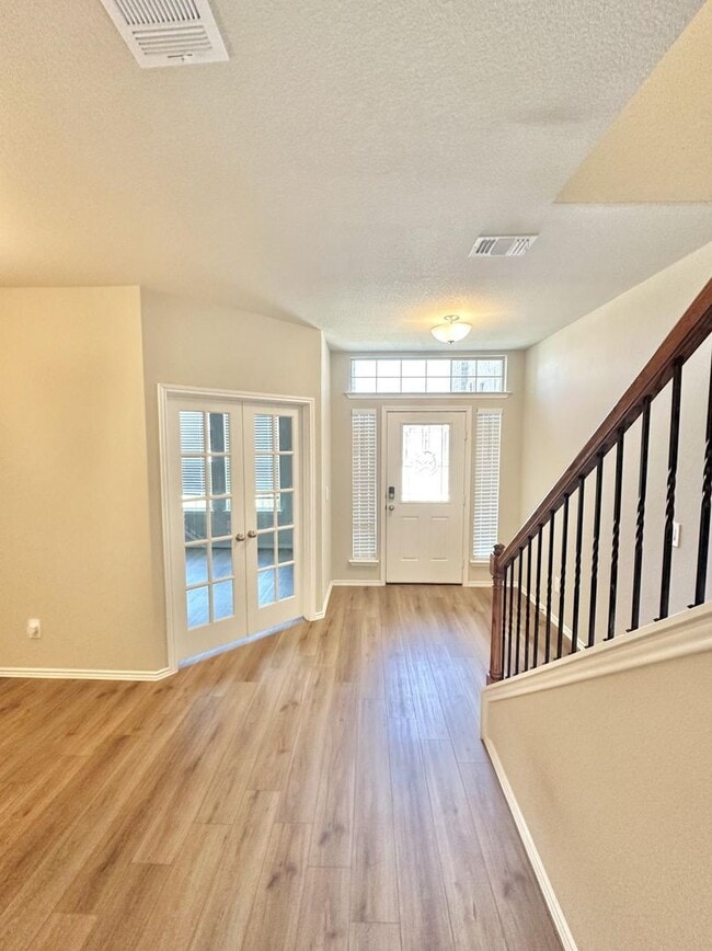 Building Photo - AVAILABLE NOW