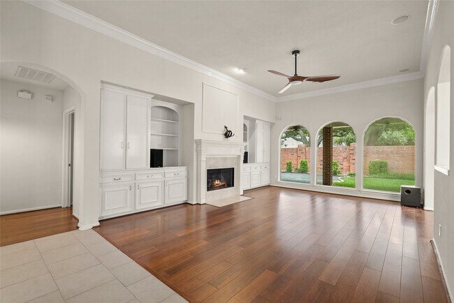 Building Photo - 6418 Parkriver Crossing