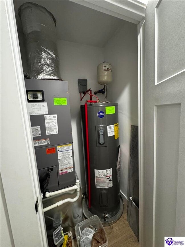 Building Photo - 564 St John Church Rd