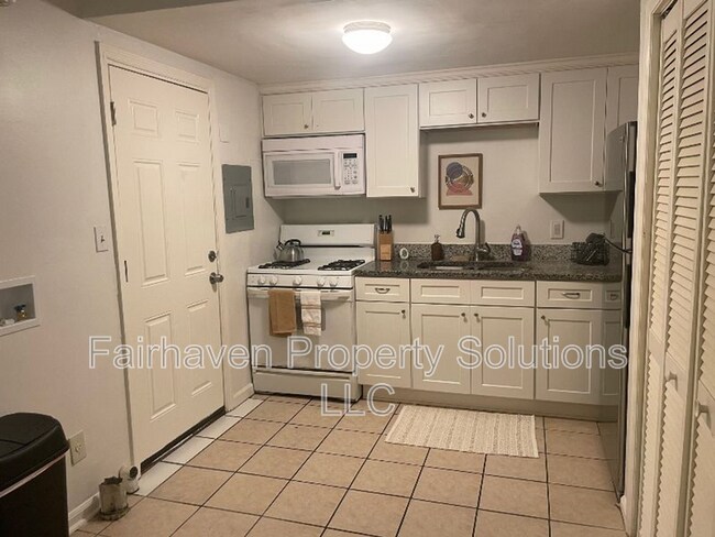 Building Photo - 1859 Williams Ave