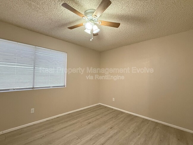 Building Photo - 8771 W Grovers Ave