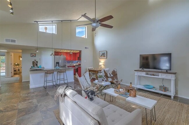 Building Photo - Midtown Santa Fe 3 Bed, 2 Bath, 2 Car Garage and EV Charger