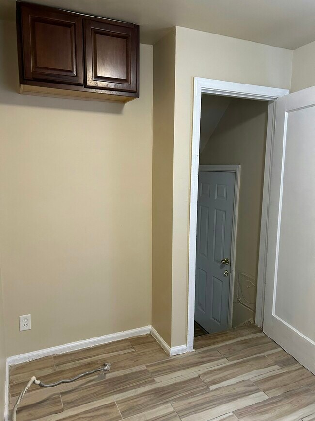 Building Photo - 18515 Greenfield Rd