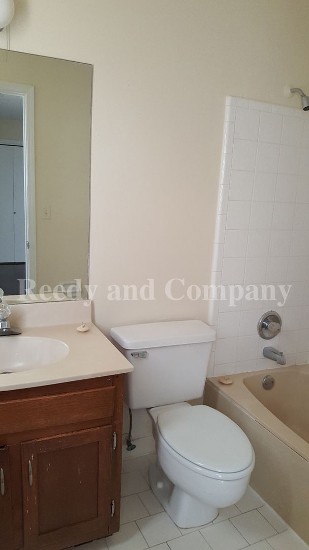 Building Photo - 3463 Lichterman Rd