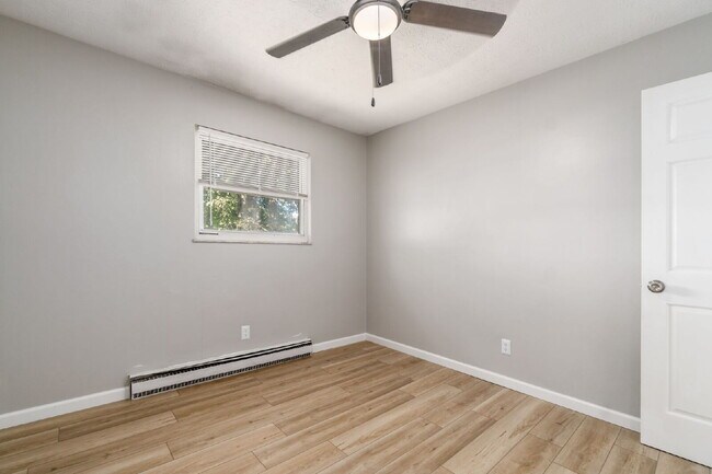 Building Photo - FREE 1 Month Rent! Renovated 2BR Near Children’s Hospital & German Village
