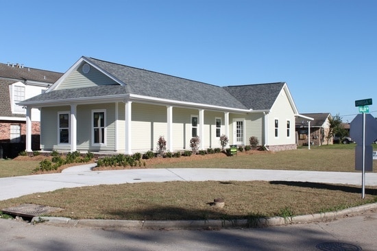 Building Photo - 206 Omega St