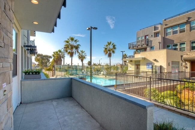 Building Photo - Downtown Oceanside Condo with pool and roo...