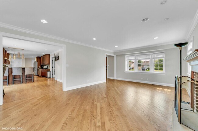 Building Photo - 950 Belmar Ln