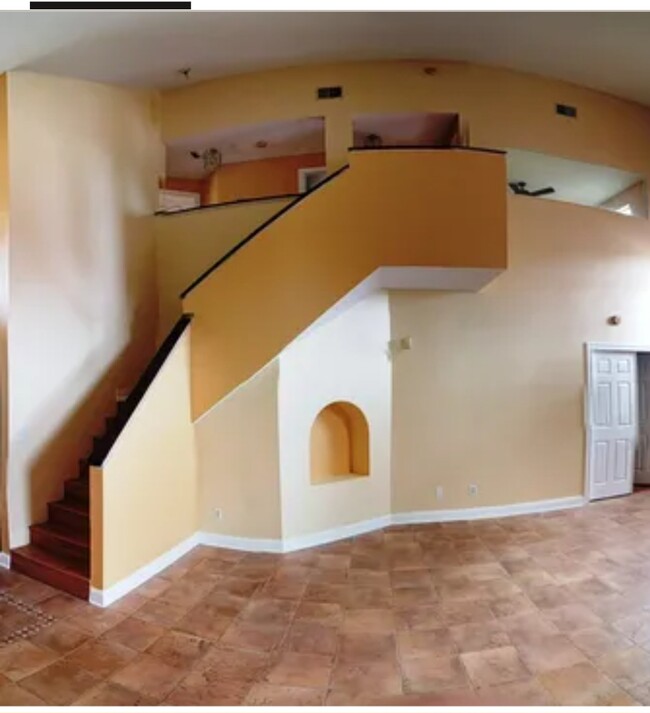 Two floor - 7438 Victoria Cir