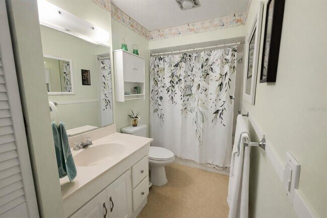 Building Photo - 1428 Arrowhead Cir W