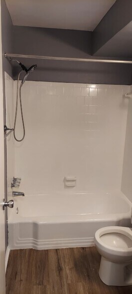 Building Photo - 3415 5th St SE