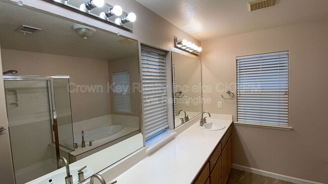 Building Photo - 4685 Dandelion Loop