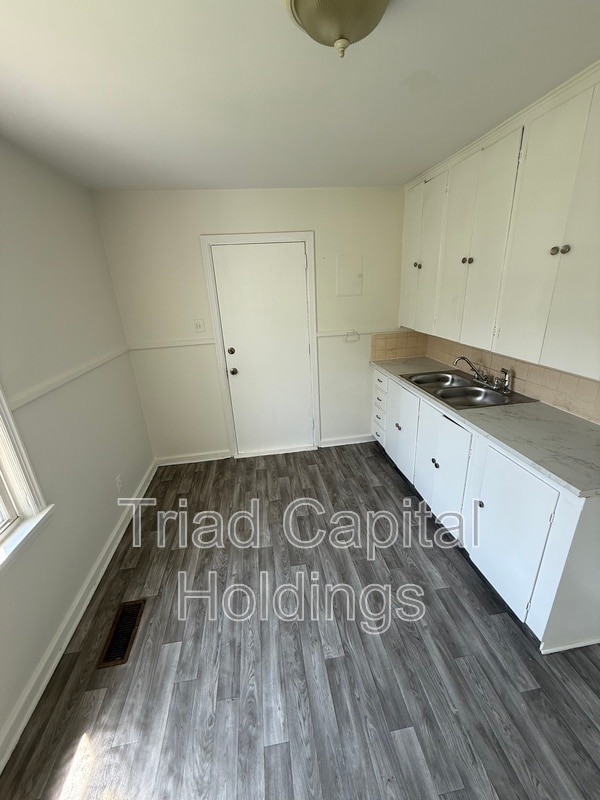Building Photo - 2822 Thomasville Rd