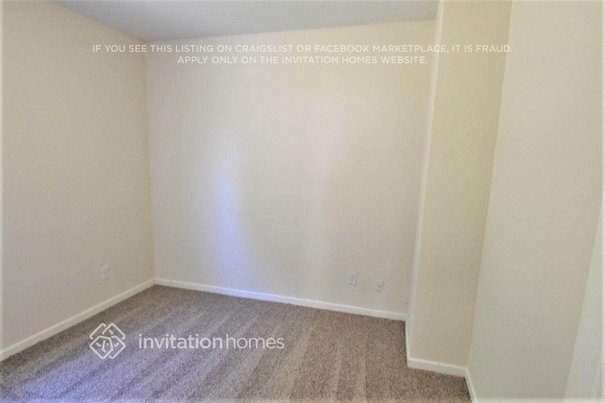 Building Photo - 4072 Oak Field Dr