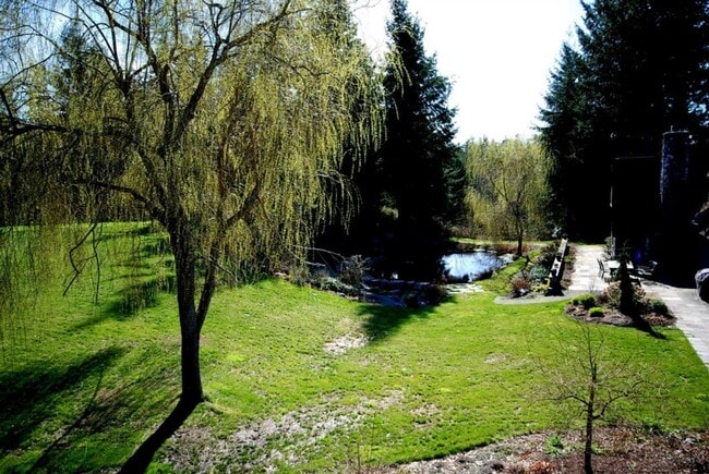 Building Photo - 1 bedroom 1 bath Apartment Camano MIL water views!