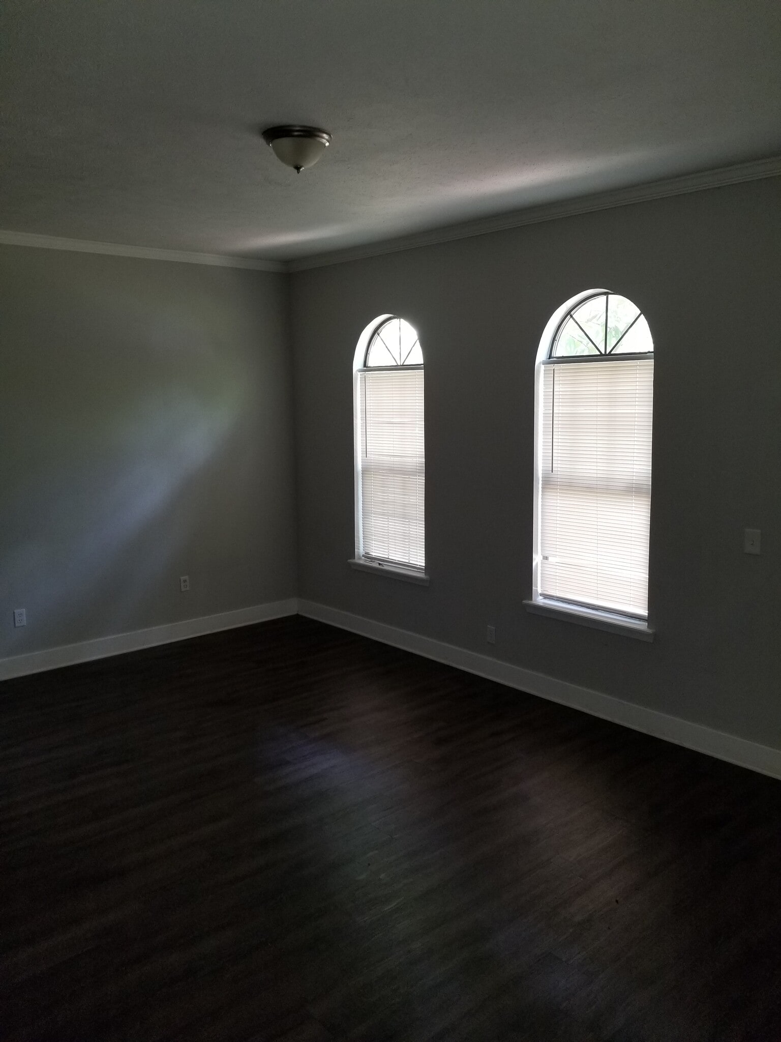 Building Photo - 1044 Brookley St