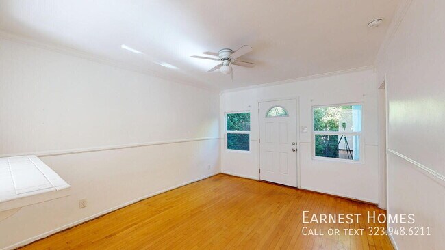 Building Photo - 2107 Vine St