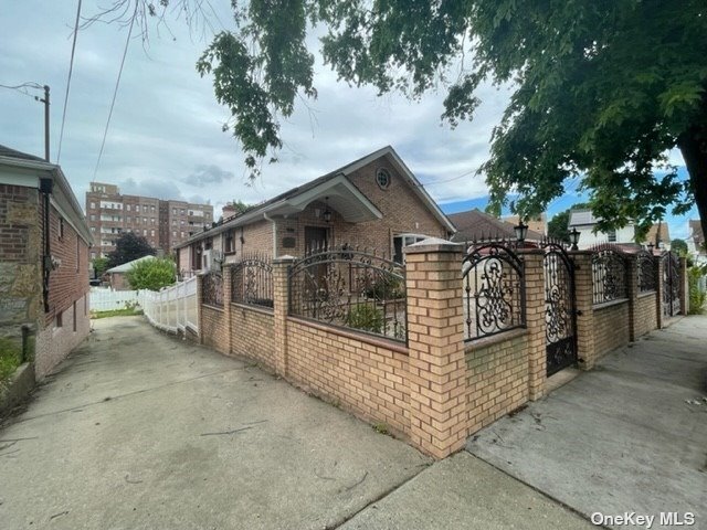 Building Photo - 143-29 84th Rd